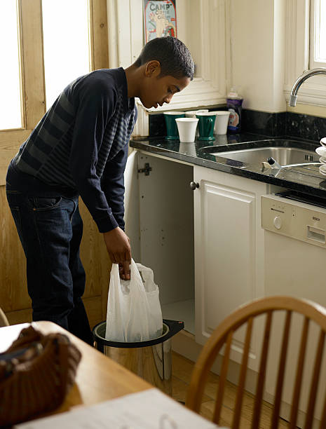 Best Estate Cleanout Services  in Des Moines, IA